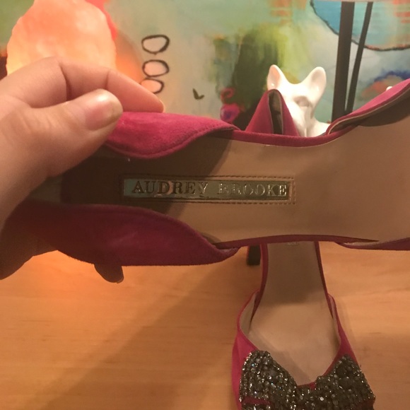 Audrey Brooke Pumps - Picture 3 of 4